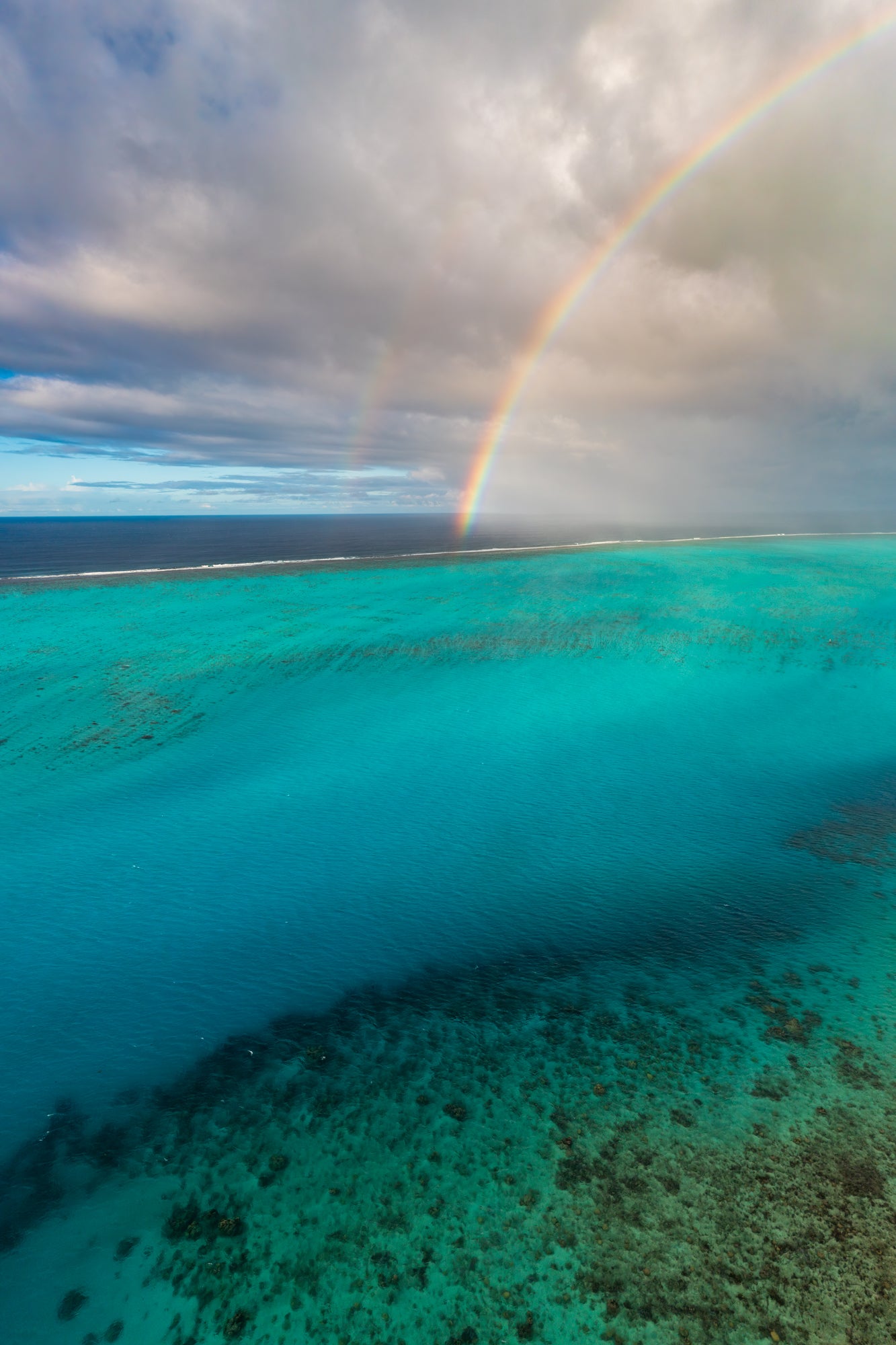 Arc-en-ciel sur la lagon